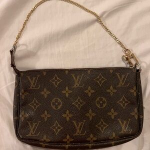 Louis Vuitton Pochette